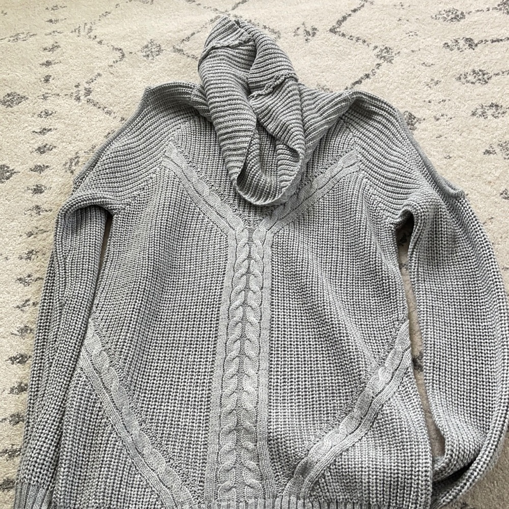 rose & remington turtleneck sweater